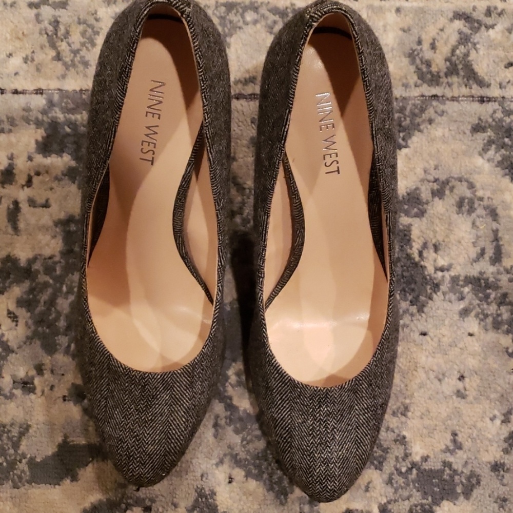 Nine West  pumps